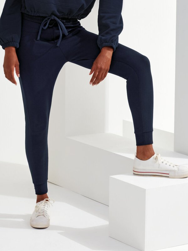 Women's TriDri® fitted joggers Thumbnail